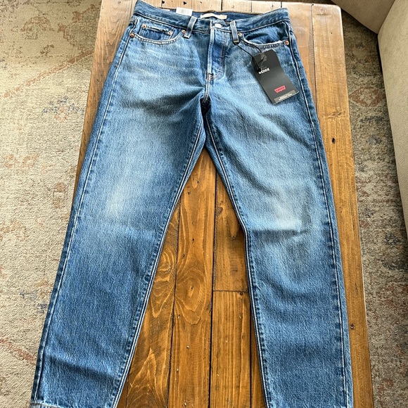 NWT Levi’s Wedgie Jean - Picture 1 of 5